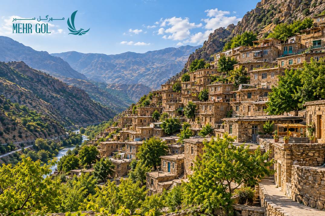 نمای روستای پلکانی اورامان تخت در استان کردستان
