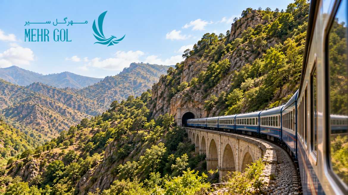 عبور قطار مسافربری از مسیر ریلی کوهستانی زاگرس در لرستان، میان پوشش گیاهی سرسبز، پل راهآهن و تونل سنگی در مسیر آبشار بیشه